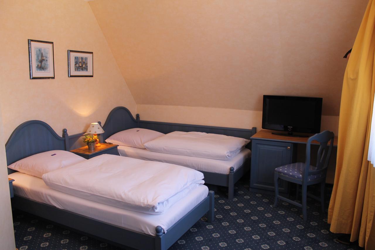 Hotel-Gasthof Zum Hirschen Durrwangen الغرفة الصورة